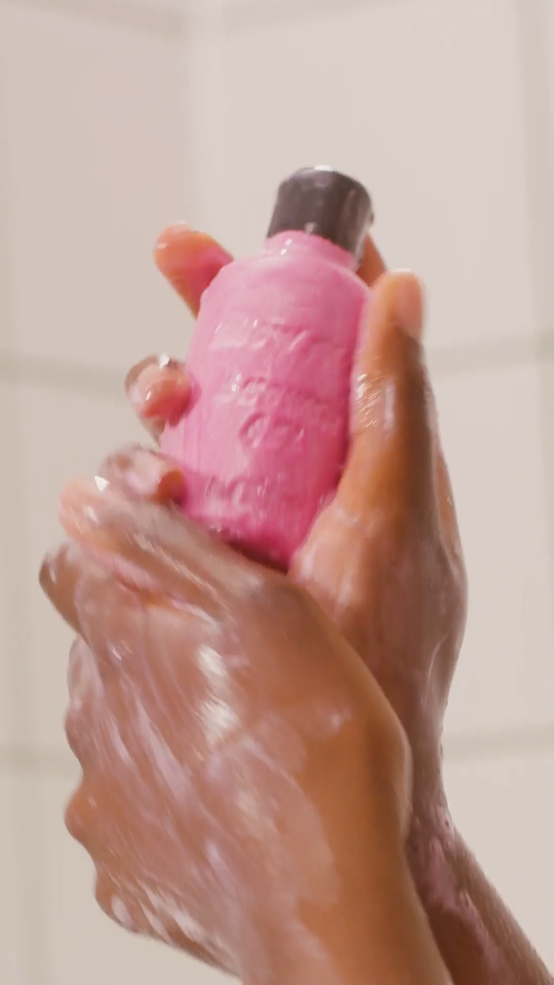 スノーフェアリー ネイキッド シャワージェル | LUSH