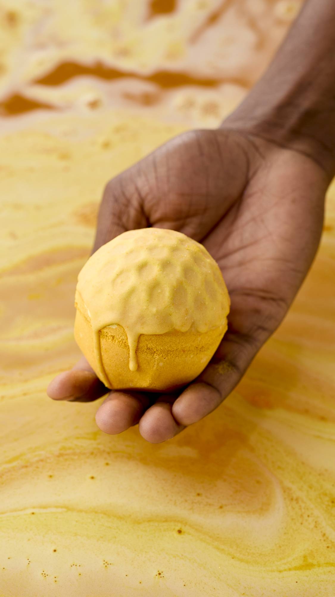 スイートアズビー バスボム | LUSH
