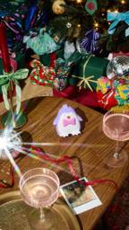 クリスマスペンギン ボム | LUSH