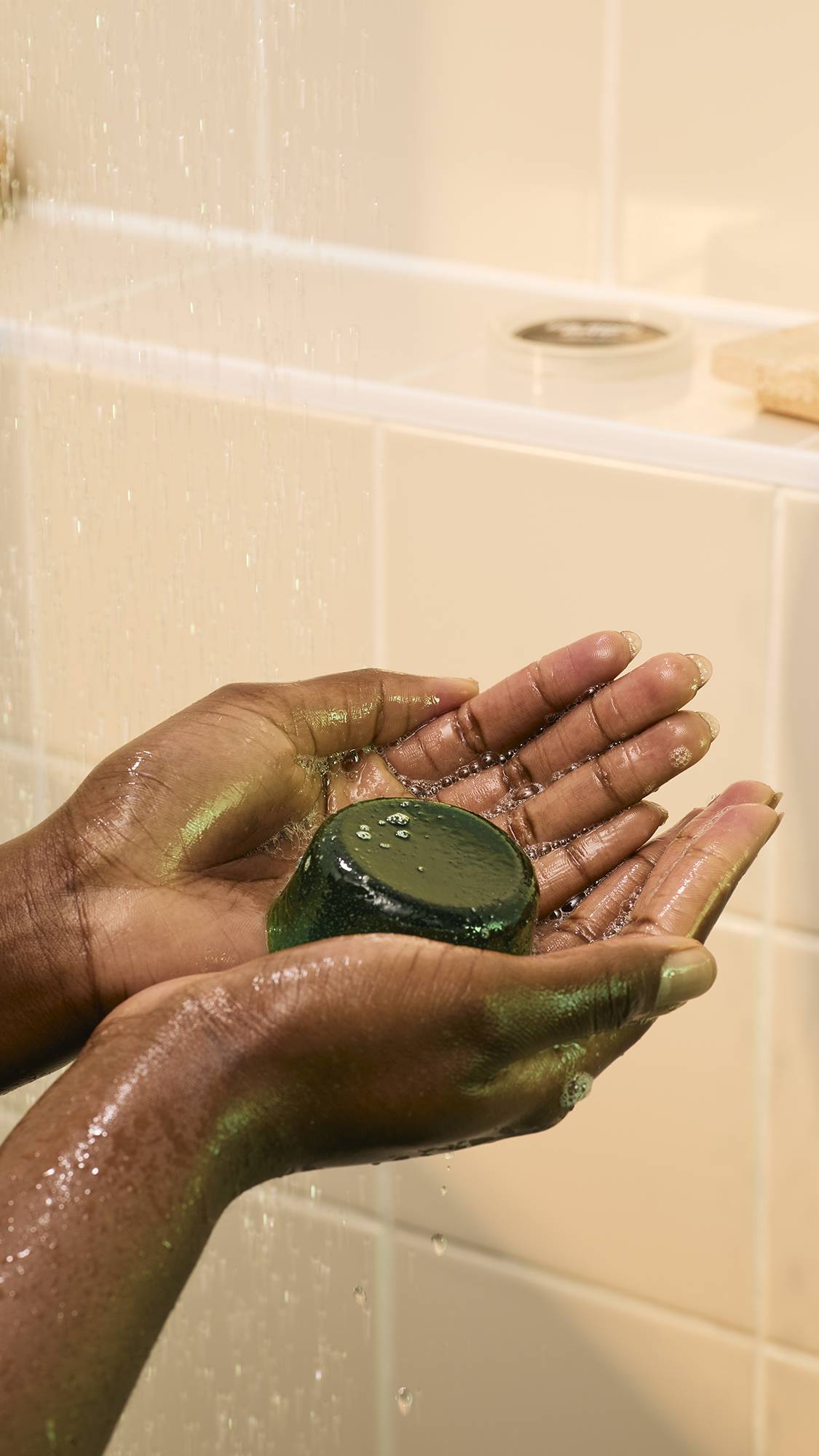 グッドアワー シャワージェリー | LUSH