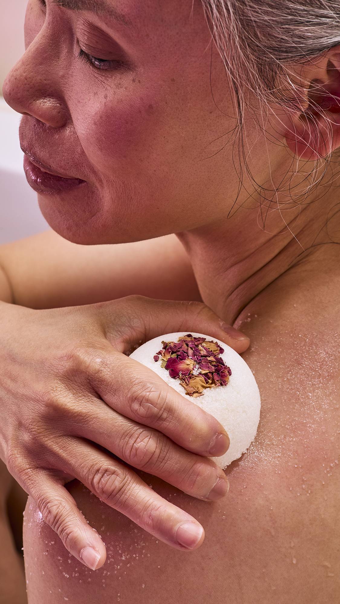 Comforter Rose Body Scrub