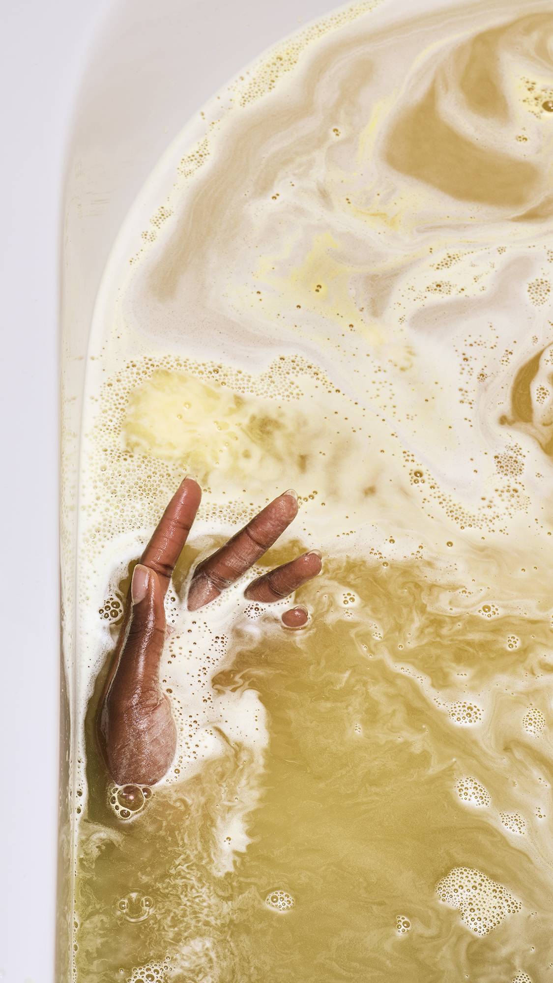 スティッキーフルーツ ボム | LUSH