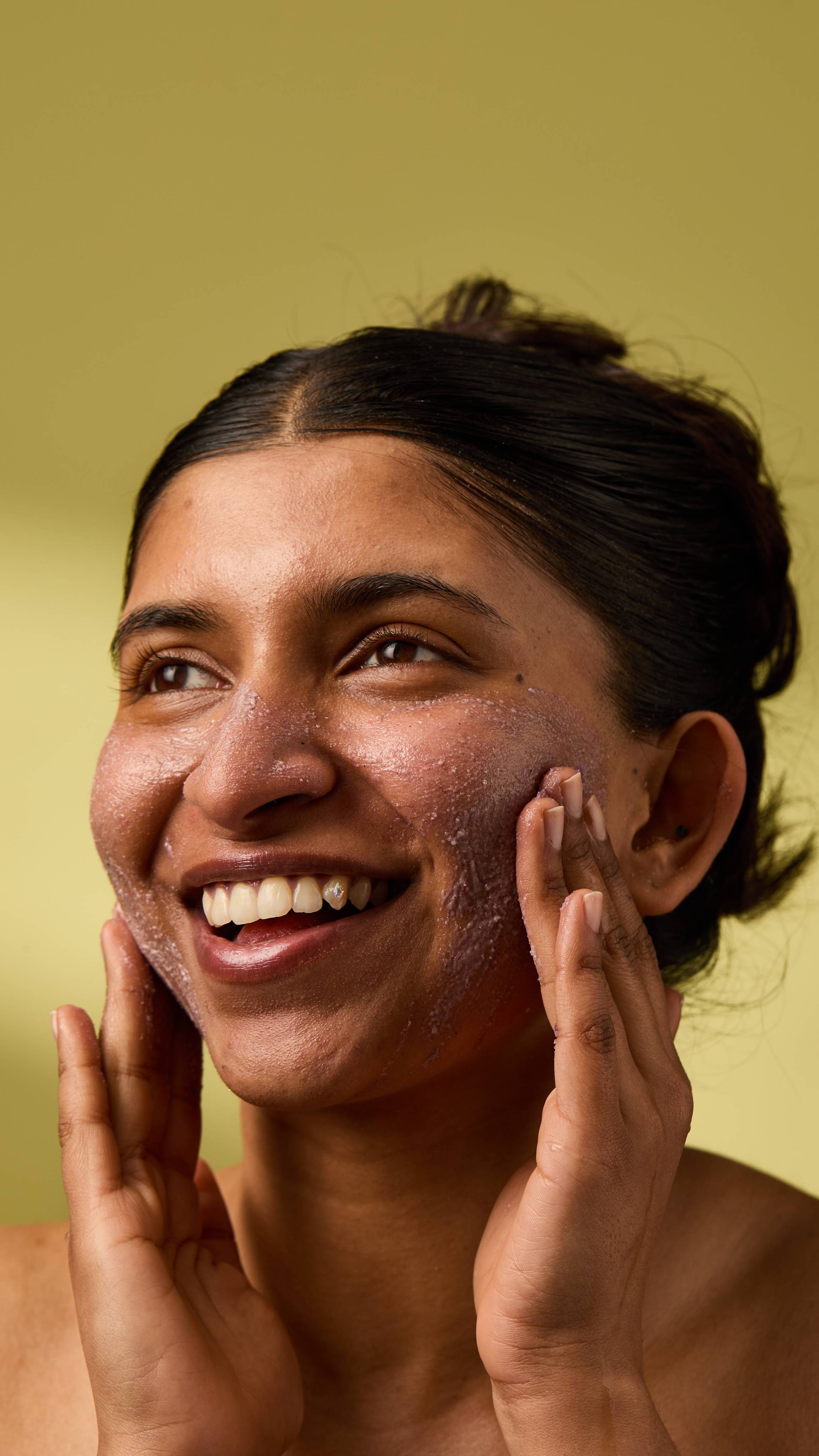 Bright And Beautiful | Vitamin C Foaming Face Scrub