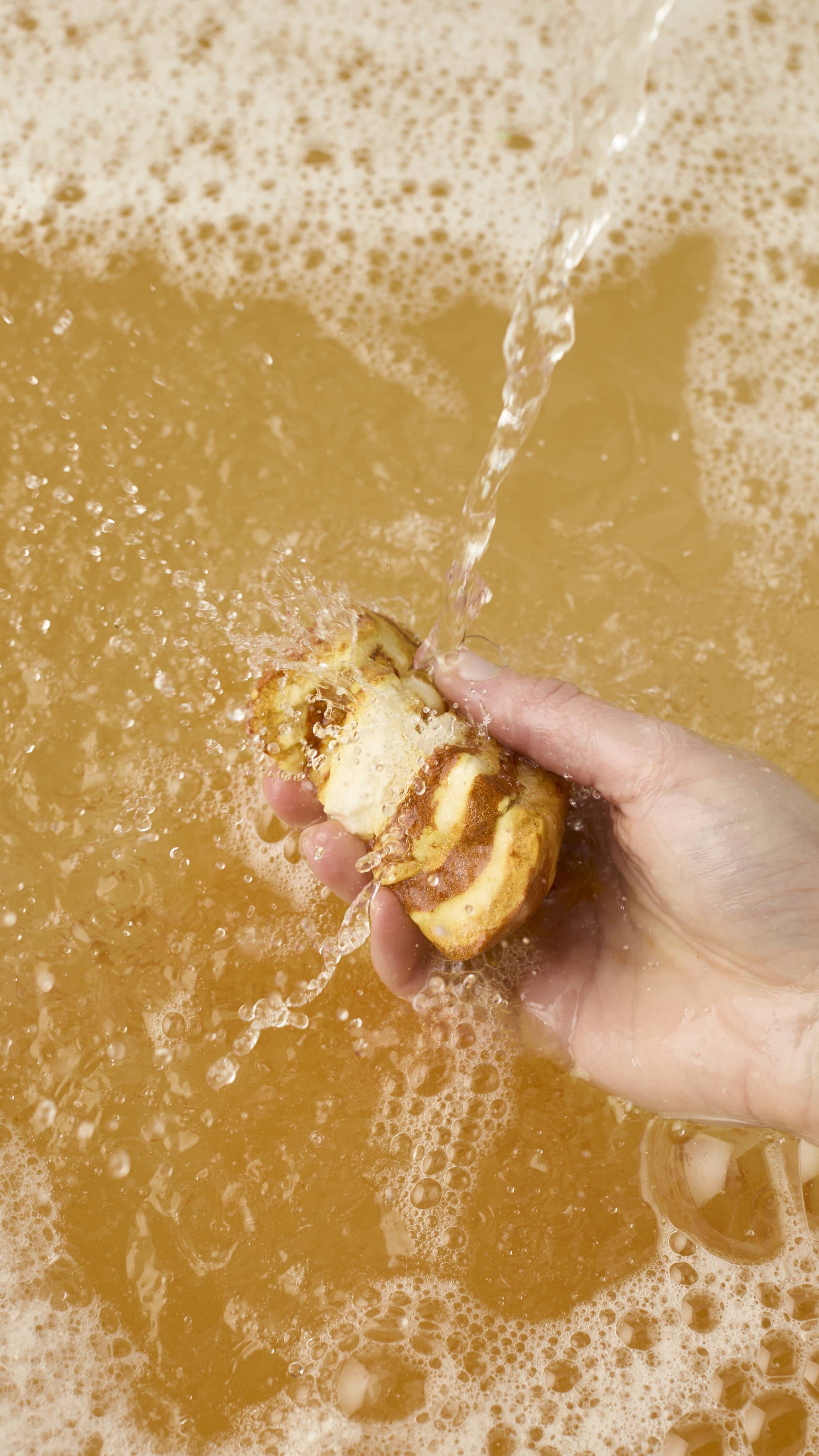 Swirly Sticky Dates Bubble Bar