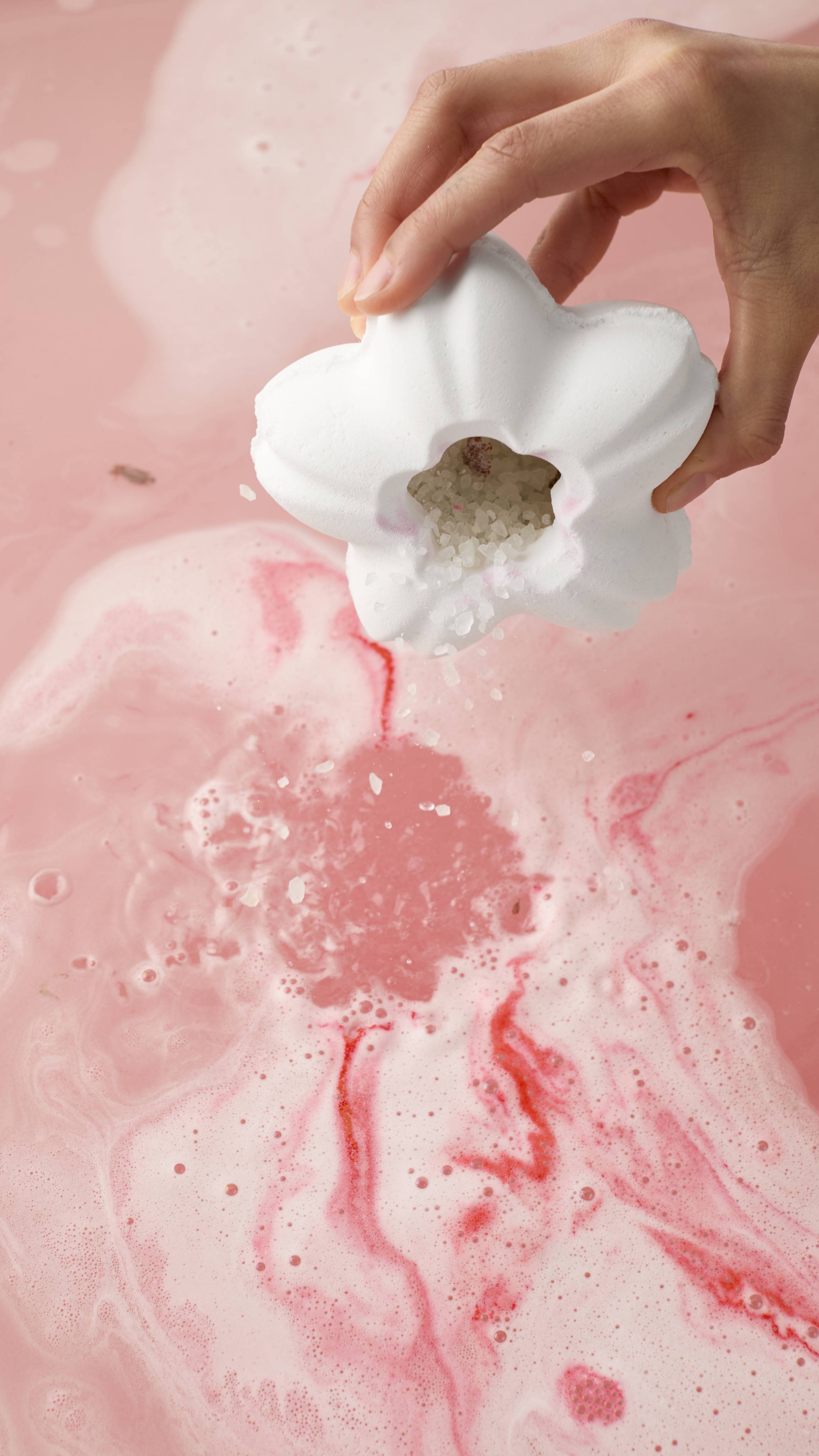 ハナミ ボム バスボム | LUSH