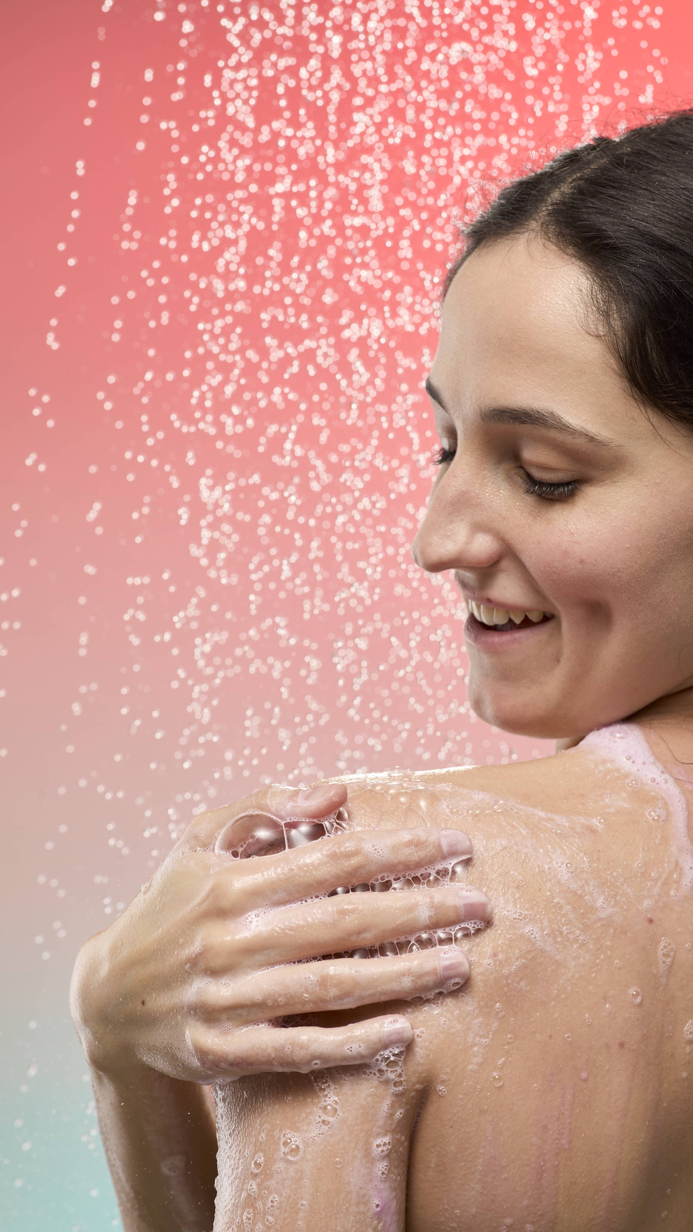 ベリーミルクシェイク シャワージェル | LUSH