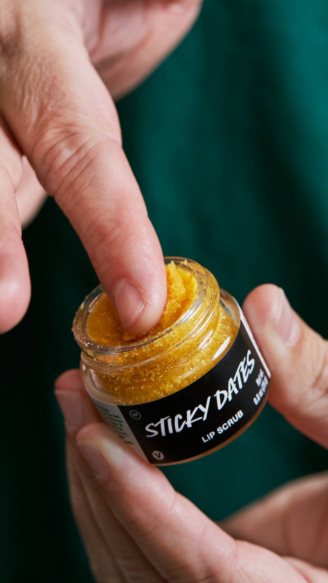 スティッキーフルーツ リップスクラブ | LUSH