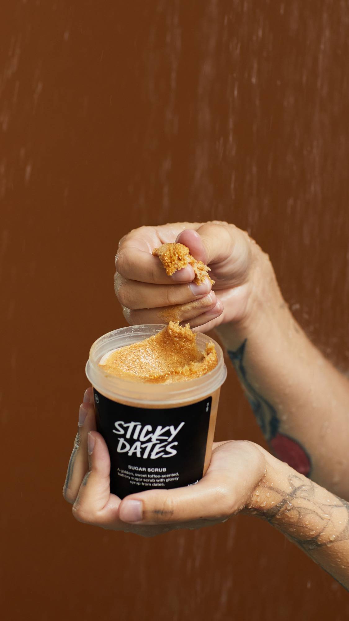 スティッキーフルーツ ボディスクラブ | LUSH