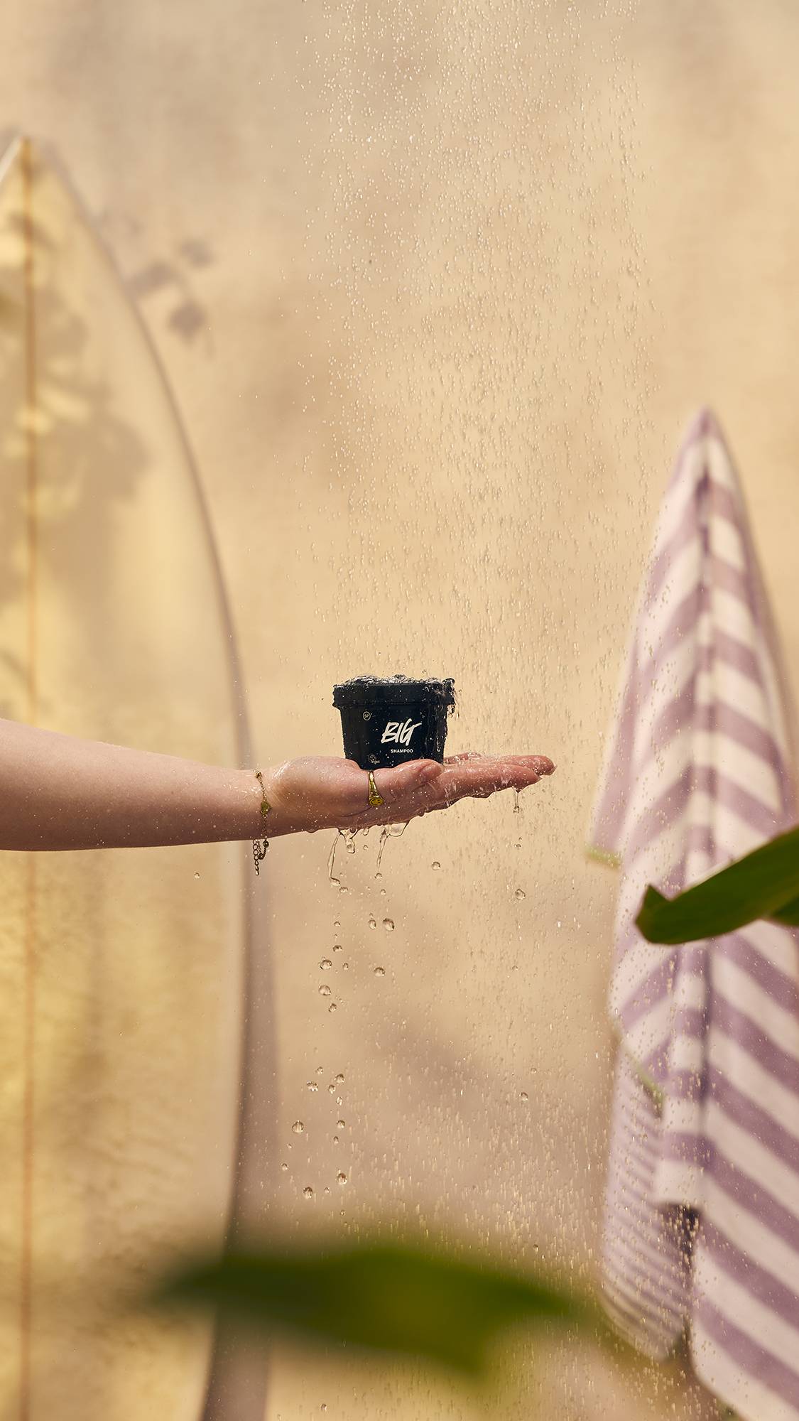 An image of LUSH | Big | Shampoo | Hydrating Coconut, Cleansing Lemon & Volumising Sea Salt