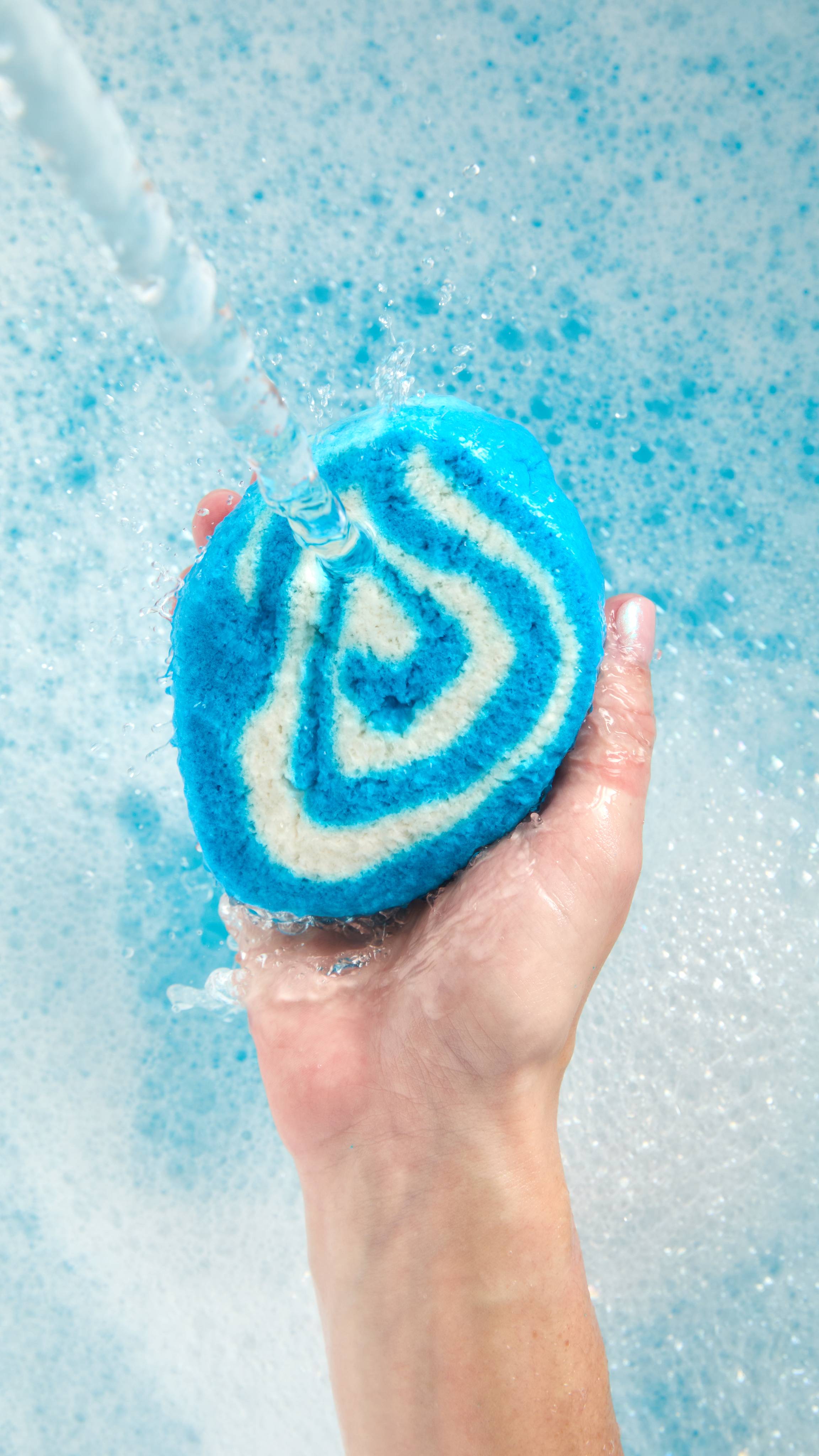 Blue Skies and Fluffy White Clouds Bubble Bar