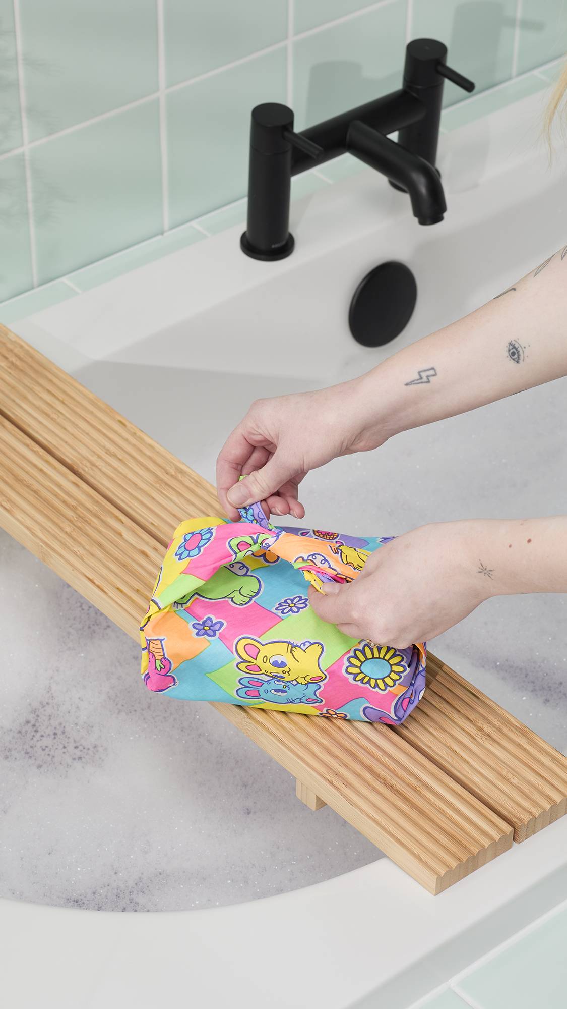 Bunnies Picnic Knot Wrap