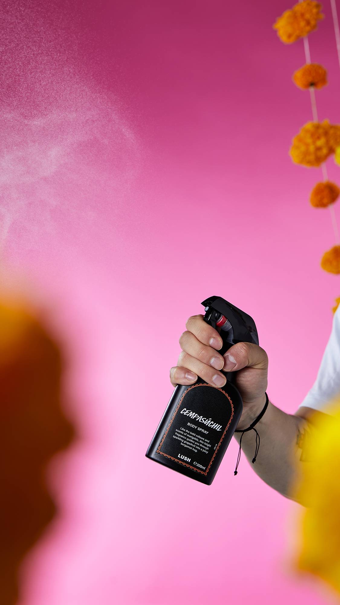 LUSH ボディスプレー LUSH dirty ボディスプレー 使用期限 2028.6.16 - メルカリ