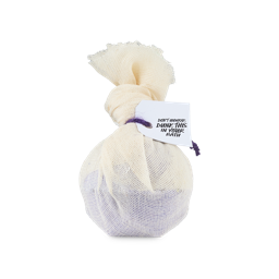 An image of LUSH | Dreamy Oaty Lavender Cataplasm | Fürdőbomba