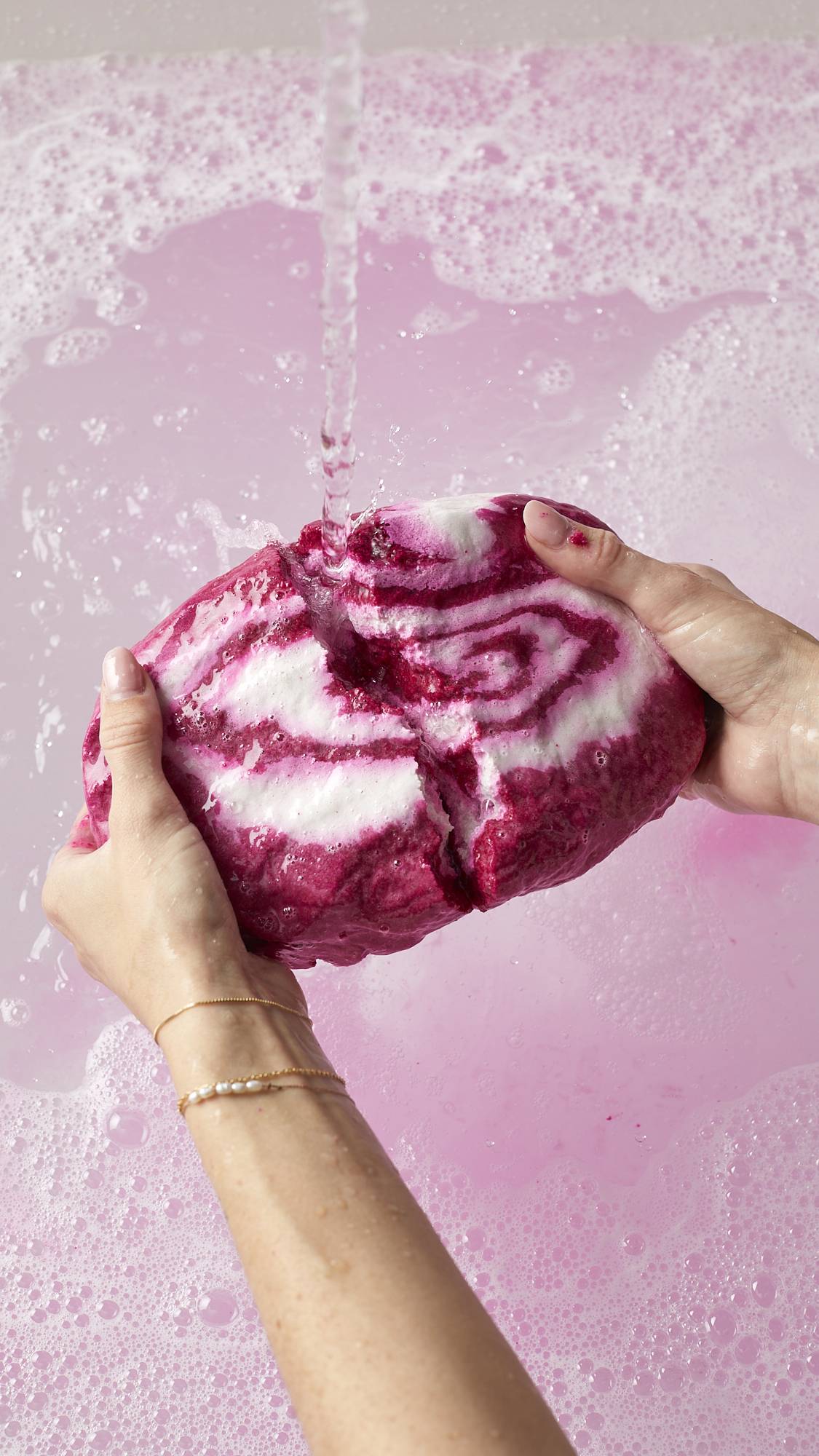 The Big Comforter Bubble Bar