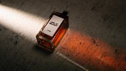 lord_of_misrule_perfume_light_