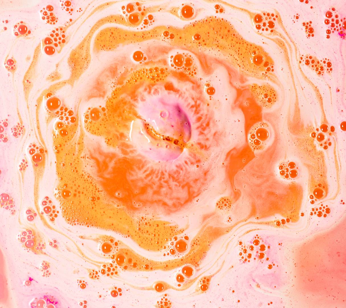 Rose Gold Bath Bomb | LUSH
