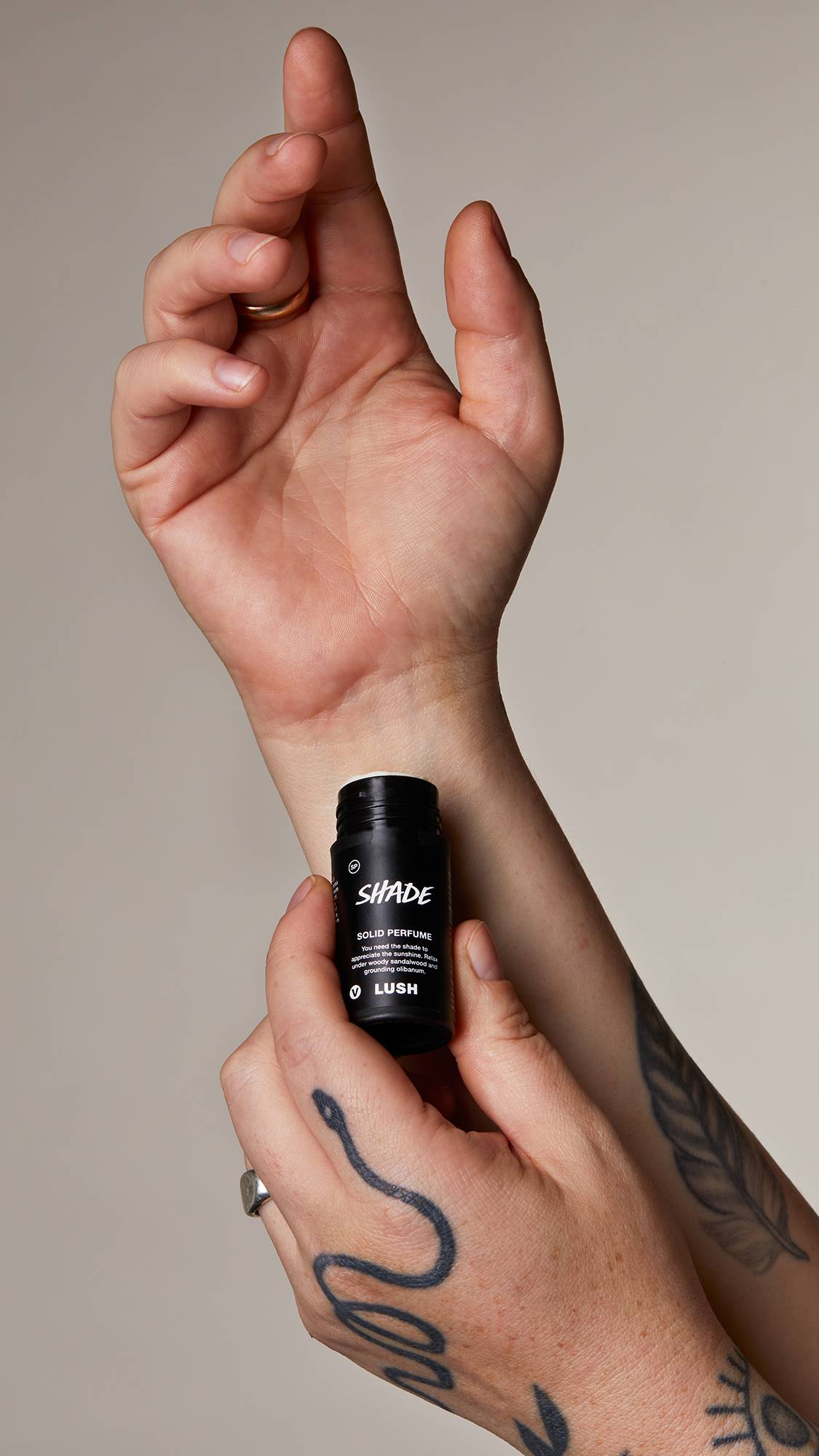 シェーディ ソリッドパフューム | LUSH