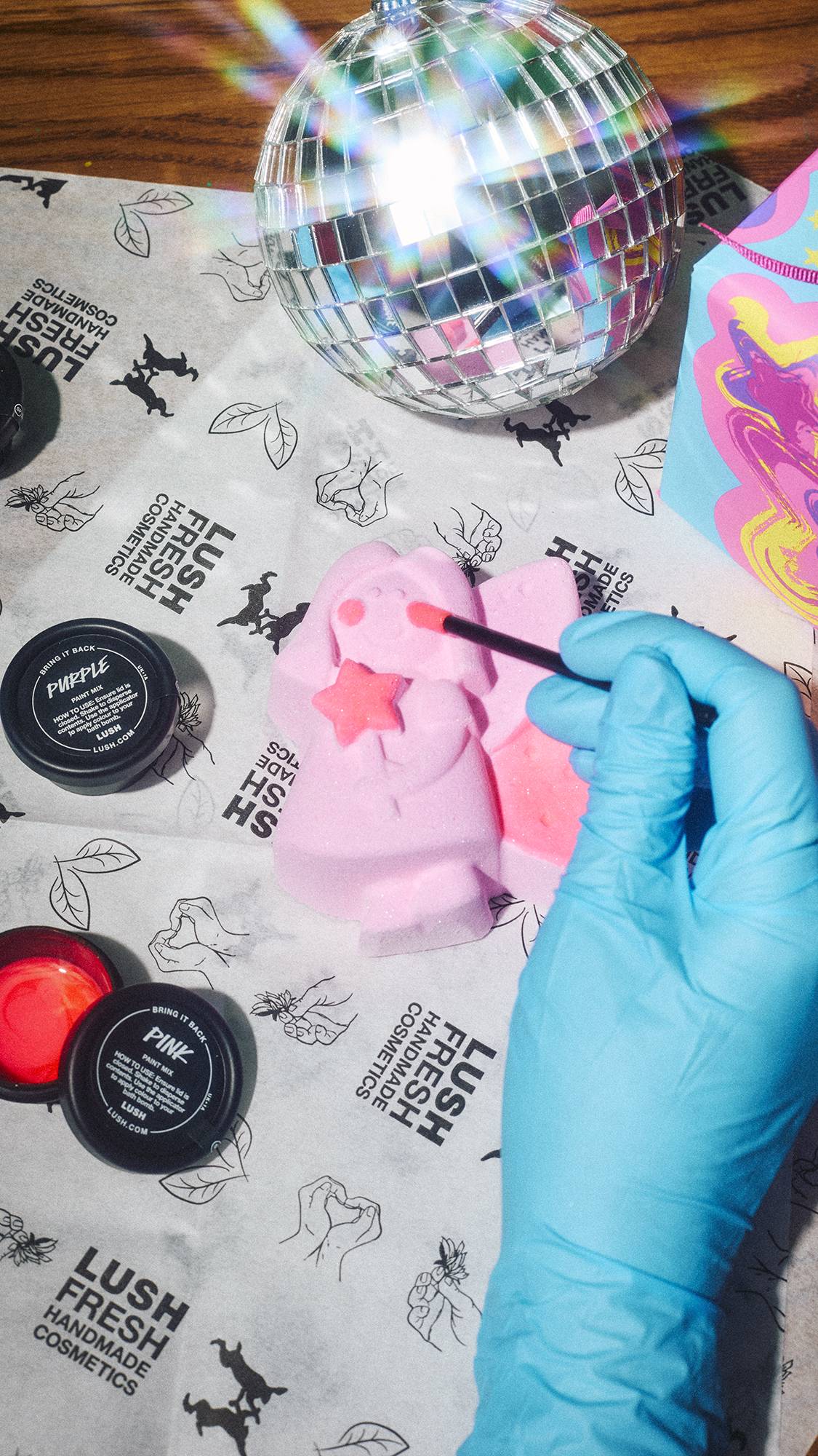 スノーフェアリー ペイント ユア オウン バスボムセット ギフト | LUSH