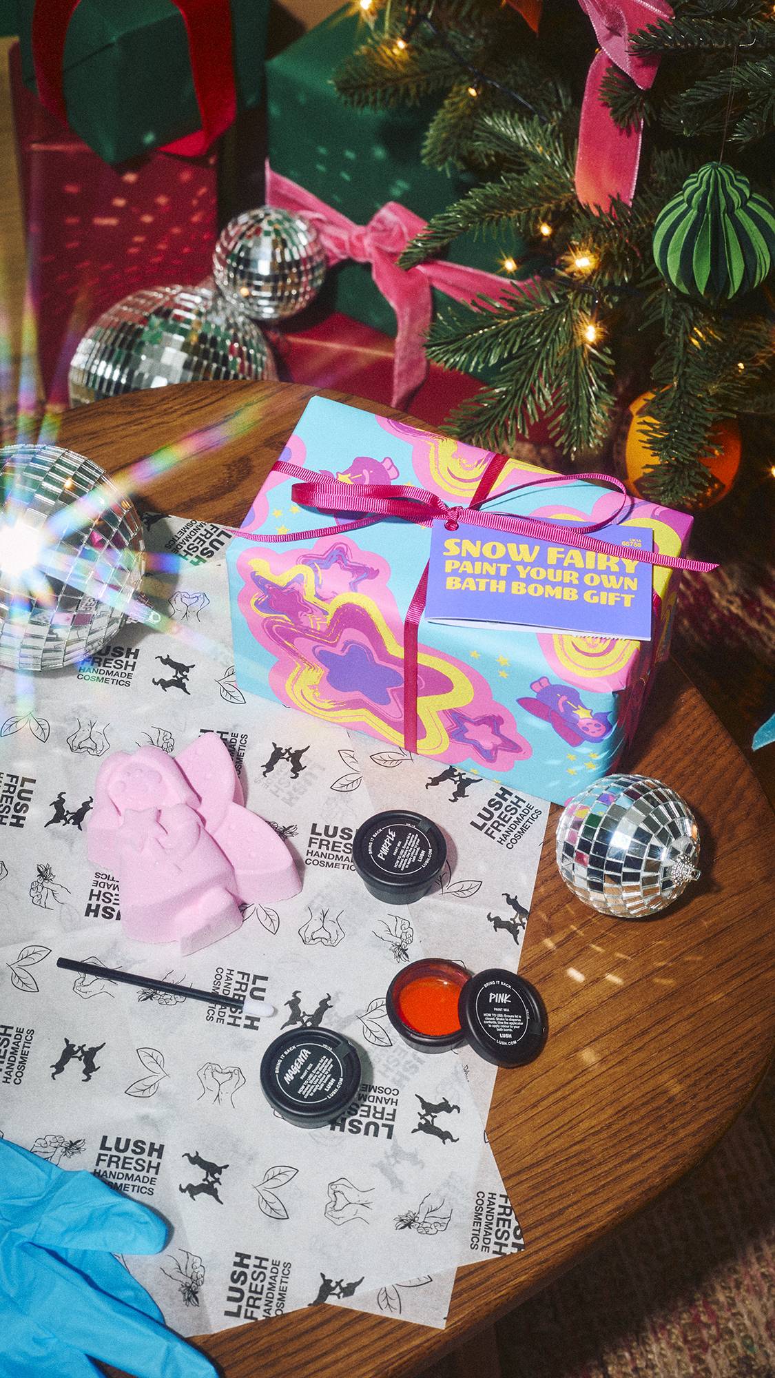 LUSH スノーフェアリーシリーズ5個セット スノーフェアリー ペイント ユア オウン バスボムセット ギフト | LUSH