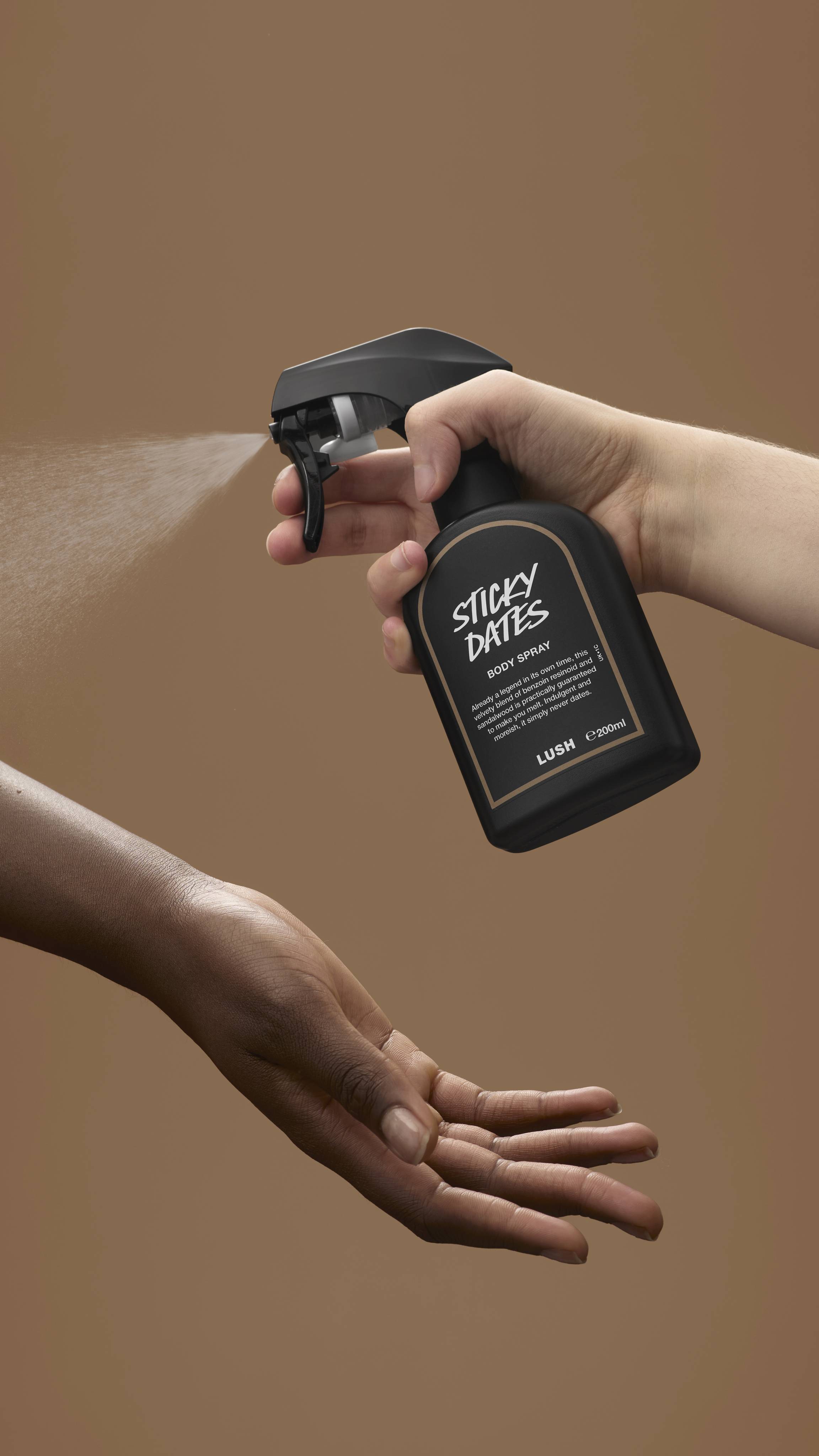 LUSH STICKY DATES ボディスプレー 200ml 限定版 LUSH STICKY DATES ボディスプレー 200ml 限定版