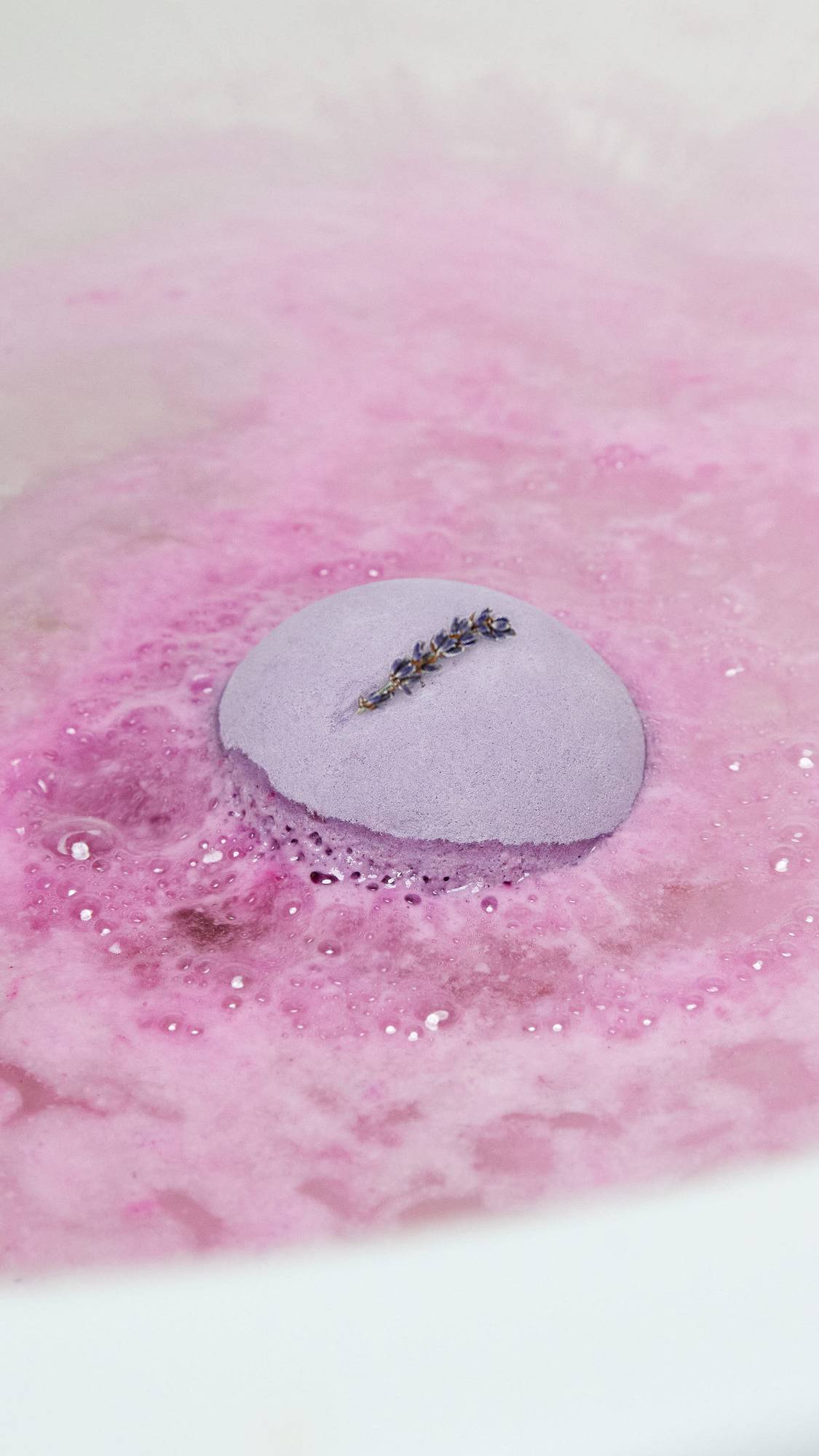 ザ ワン パープル バスボム | LUSH