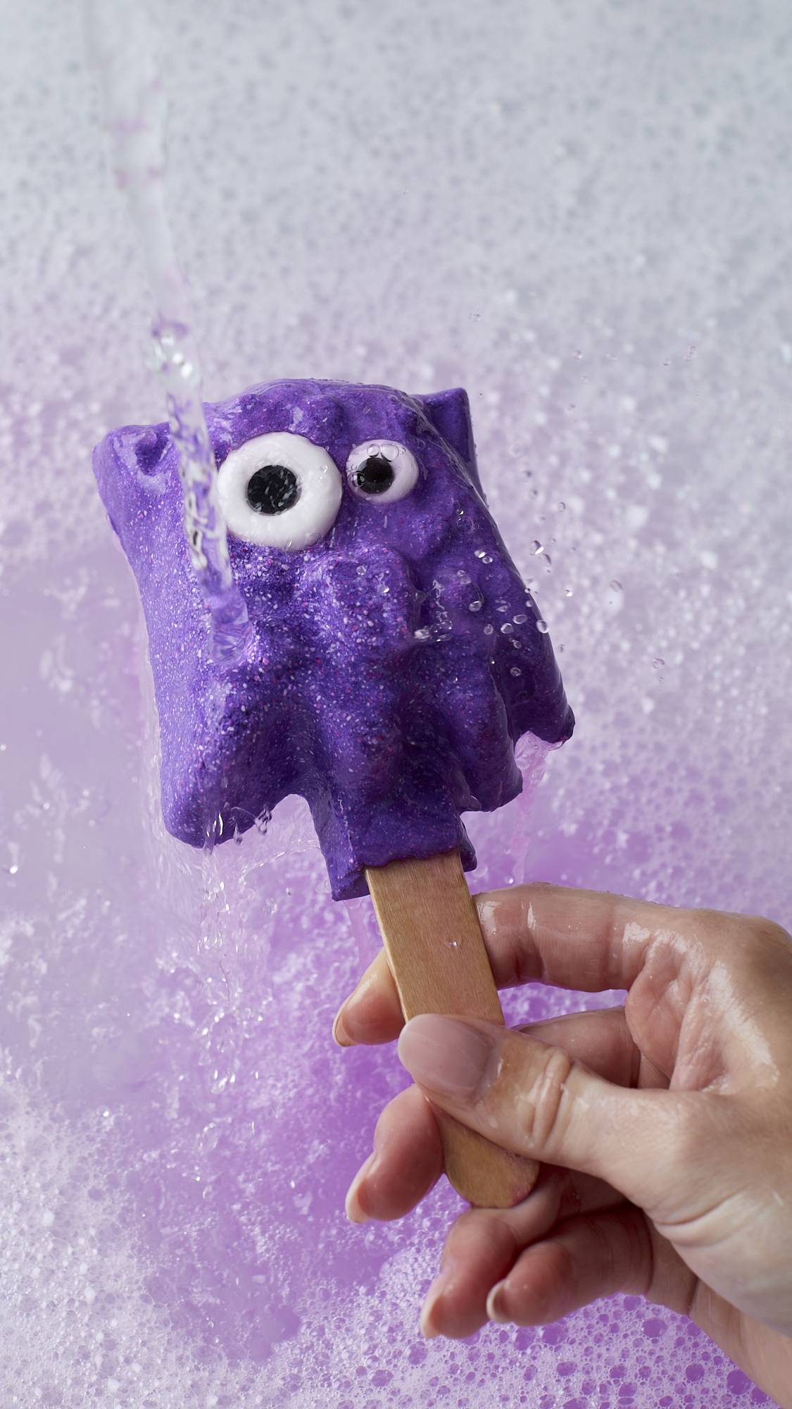 Worry Monster Reusable Bubble Bar | LUSH